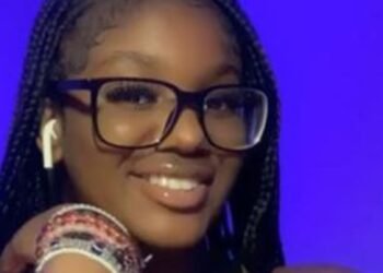 Elianne Andam, 15 ans: adolescente d’origine Ghanéenne, assassinée à Londres par un autre adolescent de 17 ans.