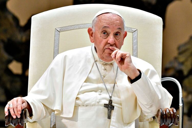 VATICAN CITY, VATICAN - AUGUST 09: (EDITOR NOTE: STRICTLY EDITORIAL USE ONLY - NO MERCHANDISING). Pope Francis attends his weekly General Audience at the Paul VI Hall on August 09, 2023 in Vatican City, Vatican. Following his traditional July break, Pope Francis resumed his weekly General Audiences, and reflected on his recently-concluded Apostolic Journey to Portugal for World Youth Day in Lisbon. (Photo by Vatican Media via Vatican Pool/Getty Images)